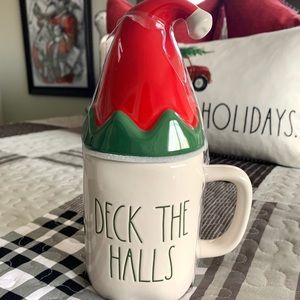 Rae Dunn ‘DECK THE HALLS’ Mug w/ Topper